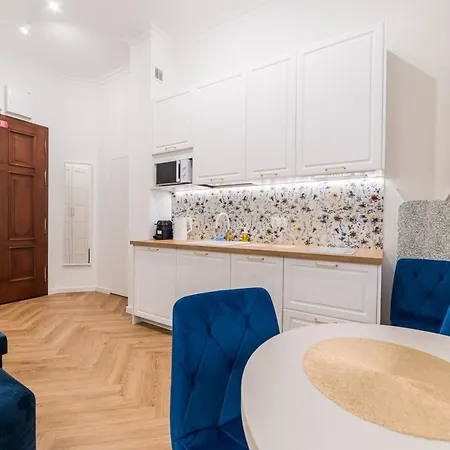 Nowowiejskiego Downtown Deluxe By Bookinghost Apartment *